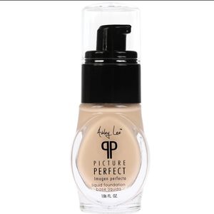 Ashley Lee Nude beige liquid foundation